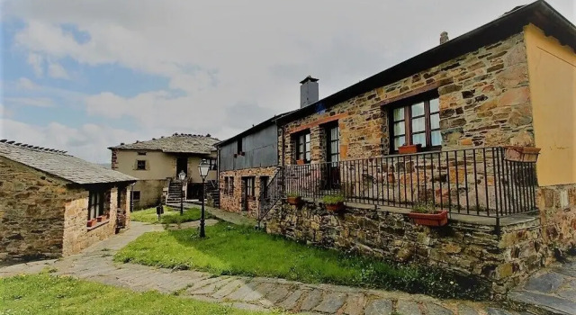 Casa San Julián, Varaa Hotelli Grandas de Salime Espanja