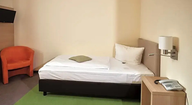 Hotel Gasthaus zur Linde, Забронировать Отель Отели Люнебургская пустоши 3 звезды, 3*
