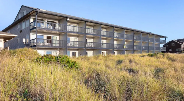 Best Western Plus Lincoln Sands Oceanfront Suites, Prenota Hotel Hotel a Oregon con piscina, Piscina
