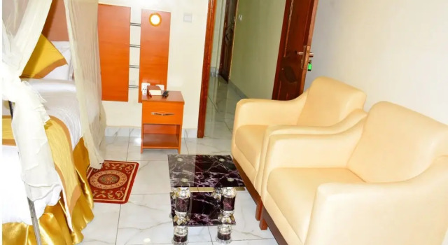 Appartamento familiare con balcone FATIMA HOTEL Ltd