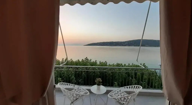 Апартаменты Irida's sea front apartment with astonishing view