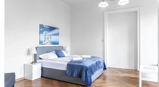 Апартаменты 4 Apartments Near AKH Hospital Sleeps 19