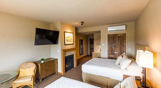 Четырёхместный номер Deluxe с видом на горы The Lodge at Columbia Point