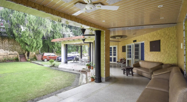 OYO 75830 Hotel Rajpur Resort, Rezervovat Lázně / Resort Mussoorie Uttarakhand