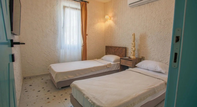Четырёхместный номер Standard Glenn Hotel & Beach