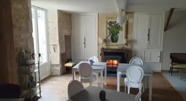 La poupée Bru, Reservar Hotel Les Riceys Aube, perto de Maison de Champagne