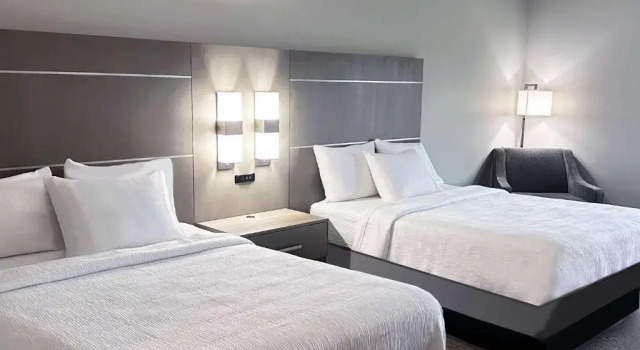Четырёхместный номер Standard La Quinta Inn & Suites by Wyndham Jackson-Cape Girardeau