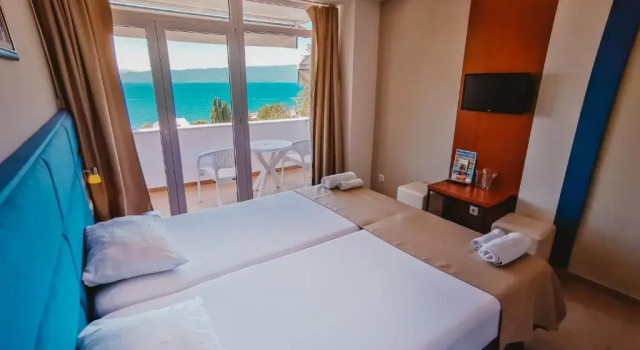 Двухместный номер с видом на озеро Hotel & Spa Tino Sveti Stefan