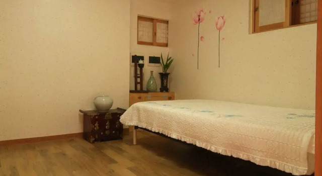 Moon Hanok Guesthouse, Забронировать Отель Отели Сеула с завтраком, рядом с Станция метро Jongno 3-ga Station, Завтраки