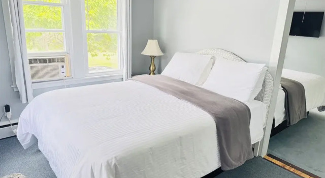Четырёхместный номер Standard Pocono Ridge Inn