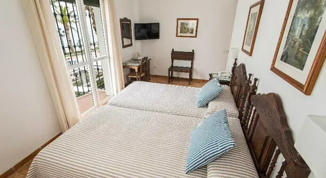 Двухместный номер Standard с балконом и с видом на море Hostal Marissal by Dorobe