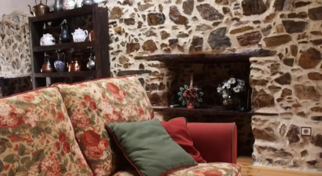 Riverside House, Book Hotel Dornes 