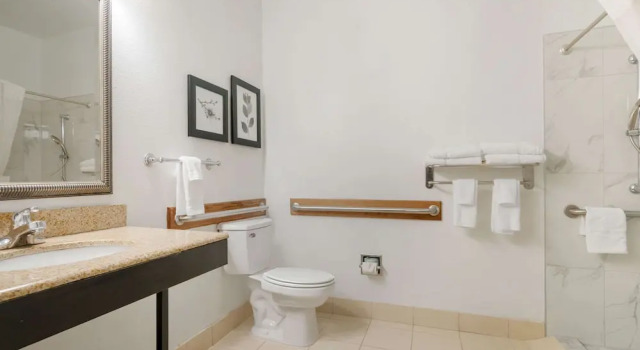 Двухместный номер Standard Country Inn & Suites by Radisson, Columbia, MO