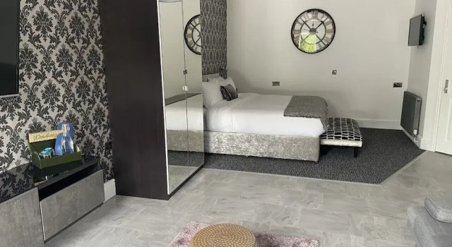 Charnwood Regency Guest House, Забронировать Отель Отели Англии с бассейном, Бассейн