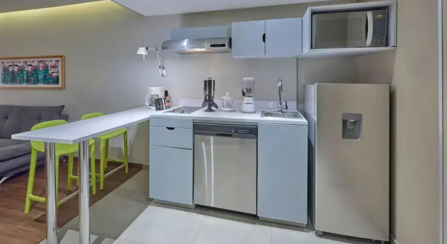 Четырёхместный люкс City Express Suites Playa del Carmen