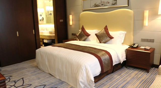 Люкс Business Bairun Zhenjiang International Hotel
