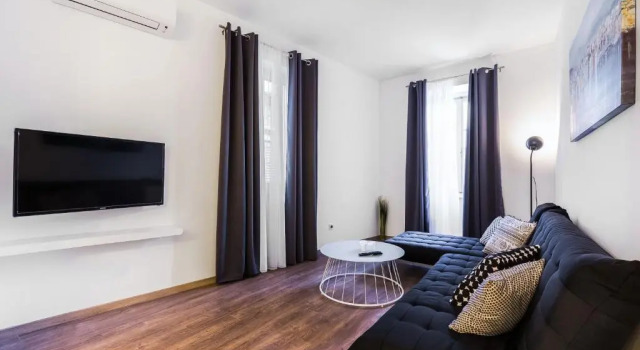 Central Suite Rijeka, Забронировать Отель Риека Приморско-Горанская жупания
