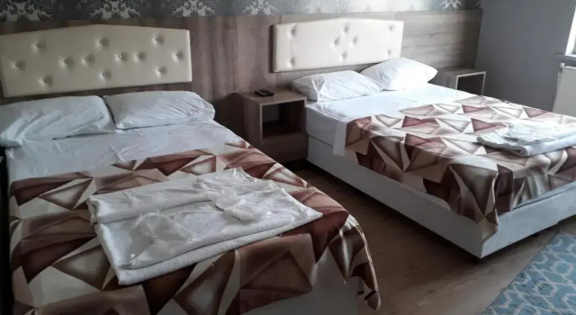 Standardowy czteroosobowy pokój Uygun Otel
