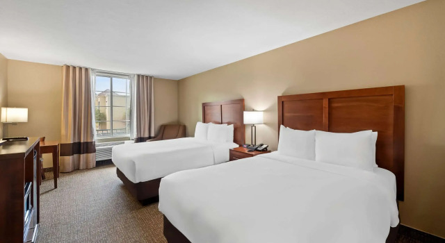 Четырёхместный номер Standard MainStay Suites El Centro I-8