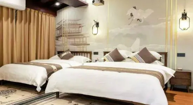 Семейный люкс Luxi Qixi Bieyuan Homestay (Alu Ancient Cave Branch)