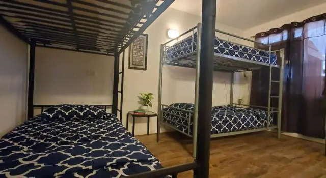 Кровать в общем номере (женский номер) The Beach Waikiki Boutique Hostel
