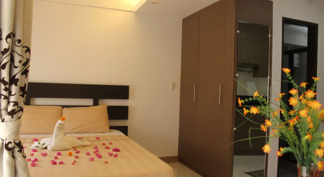 Anahaw Studio Suites