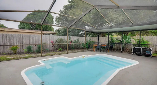 Коттедж Fully Remodeled St Petersburg Home w/ Private Pool