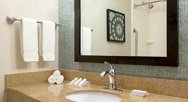 Полулюкс Hilton Garden Inn Troy