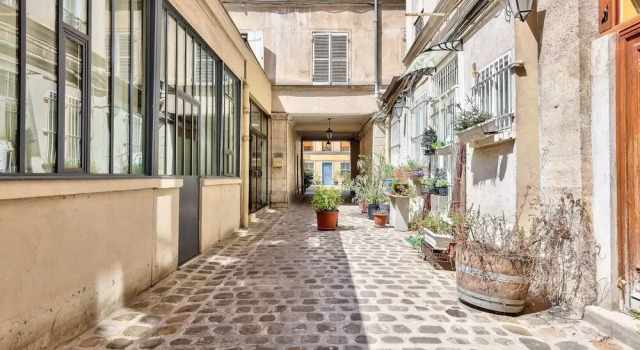 Fully Equipped Apartment Near the Canal Saint Martin, Забронировать Апартаменты/квартира Париж Иль-де-Франс, рядом с Musée Cognacq-Jay