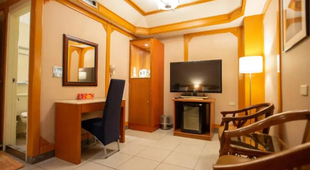 Четырёхместный номер Standard Hua Guo Hotel