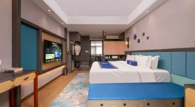 Двухместный люкс с балконом и с видом на океан Sansheng Sanshi 180° River View Courtyard (Yunqiao, Fenghuang Ancient Town)