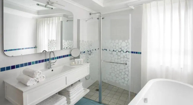 Трёхместный номер Deluxe с балконом Nof Ginosar Hotel