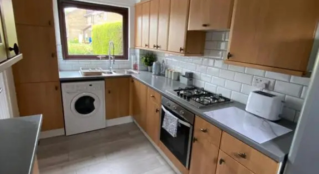 Newly Refurbished Beautiful Location 1 Bedroom Residential House sleeps 4, Varaa Hotelli  