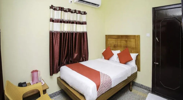 Sri Subbiah Inn By OYO Rooms
