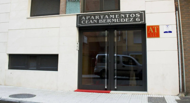 Apartamentos Cean Bermudez, Prenota Appartamento Hotel a Asturie con parcheggio, Parcheggio