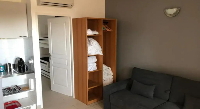 Porticcio centre plage à pieds, studio-cabine 4 Pers max, promo 7 nuits, Book Hotel Porticcio Gulf of Ajaccio