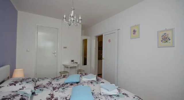 Apartments Dusan, Prenota Appartamento Hotel a Isole Quarnerine con parcheggio, Parcheggio
