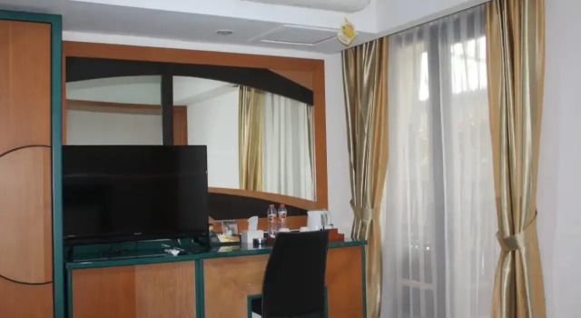 Suite Hotel Grand Karawang Indah