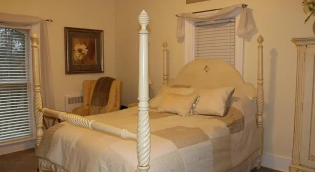 Номер Superior Monroe Manor Inn