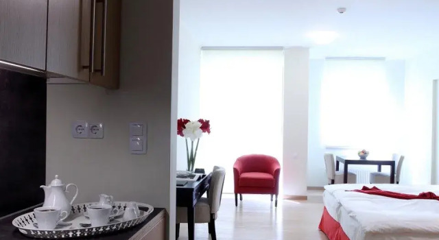 Полулюкс с балконом Euphoria Club Hotel