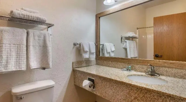 Номер Standard Best Western Devils Tower Inn