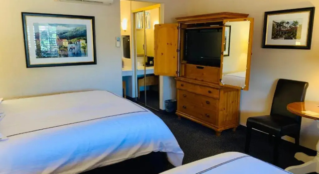 Четырёхместный номер Standard The Franciscan Hotel