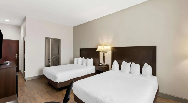 Четырёхместный номер Standard Sonesta Essential La Porte