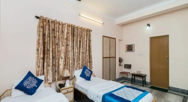 OYO 2872 Hotel City of Joy, Prenota Hotel Calcutta 