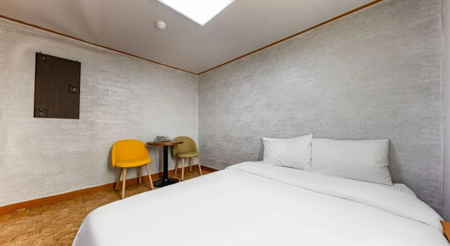 Hotel Pine Cheonan, Buchen Sie Hotel Cheonan Chungcheongnam-Do