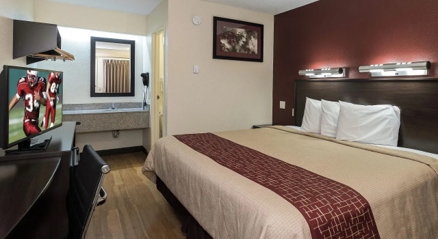 Red Roof Inn Cincinnati East - Beechmont, Rezerwuj Hotel Cherry Grove Ohio
