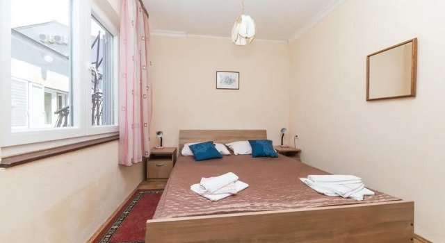 Amazing Apartment in Okrug Gornji With 2 Bedrooms, Wifi and Outdoor Swimming Pool