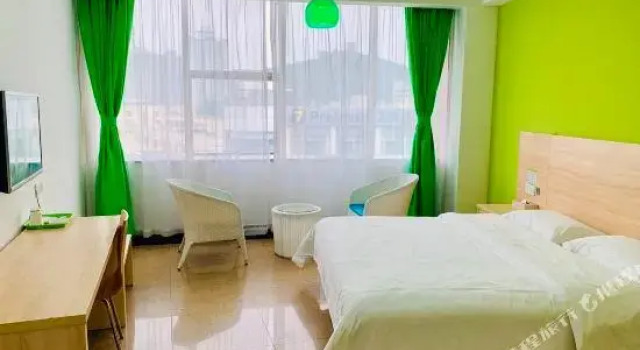 8 Inn (Dongguan Fenggang Xingao Shopping Mall), Book Hotel Fenggang Guangdong