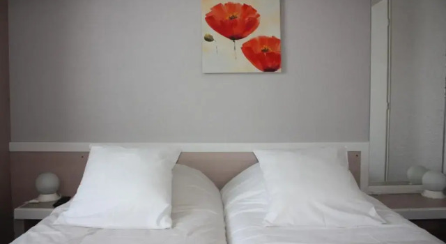 Семейный номер Standard The Originals City, Hôtel Éden, Rouen Nord