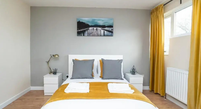 Beautiful 2 bed Apartment (Sleeps 5), Varaa Huoneisto Asunnot kohteessa Merseyside, Huoneisto